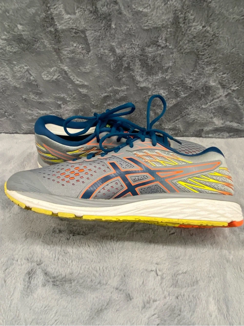 Asics good used